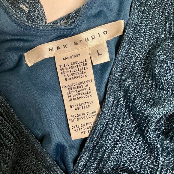 Dress - Picture 3 of 3